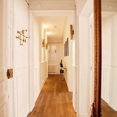 Elegant Logement Porte Maillot Διαμέρισμα *